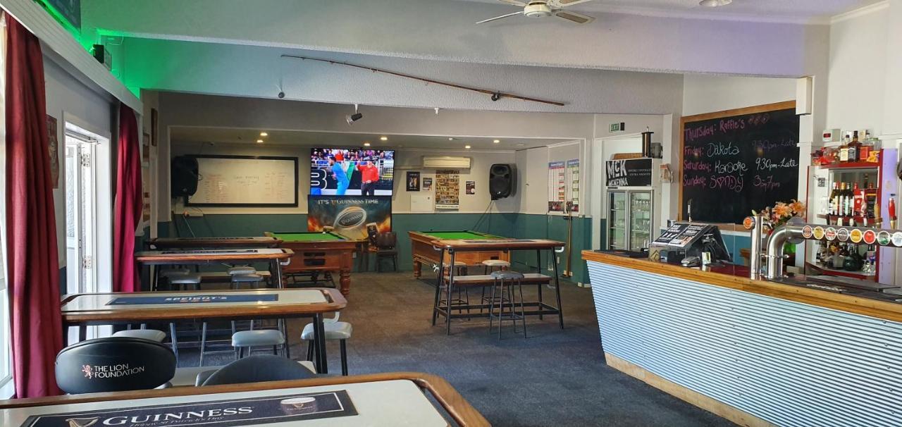 Hotel Motueka Backpackers, Loud Live Music Friday Saturday Nights Eksteriør bilde